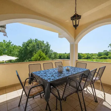 Holiday home Eufemia Zbandaj