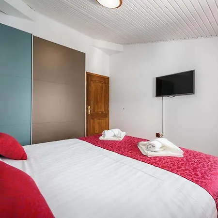 Holiday home Eufemia Zbandaj